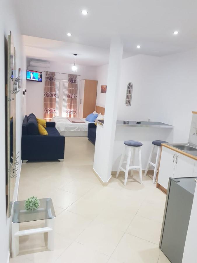Studio By The Beach - Vlorë Exterior foto