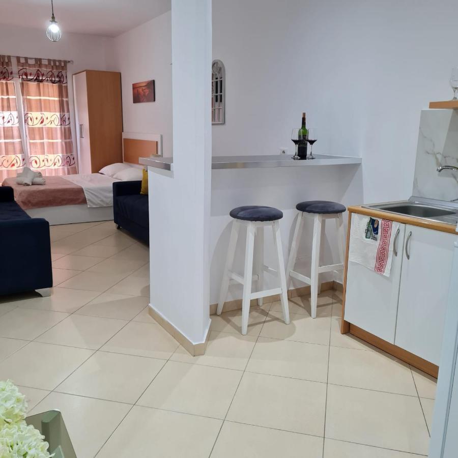 Studio By The Beach - Vlorë Exterior foto